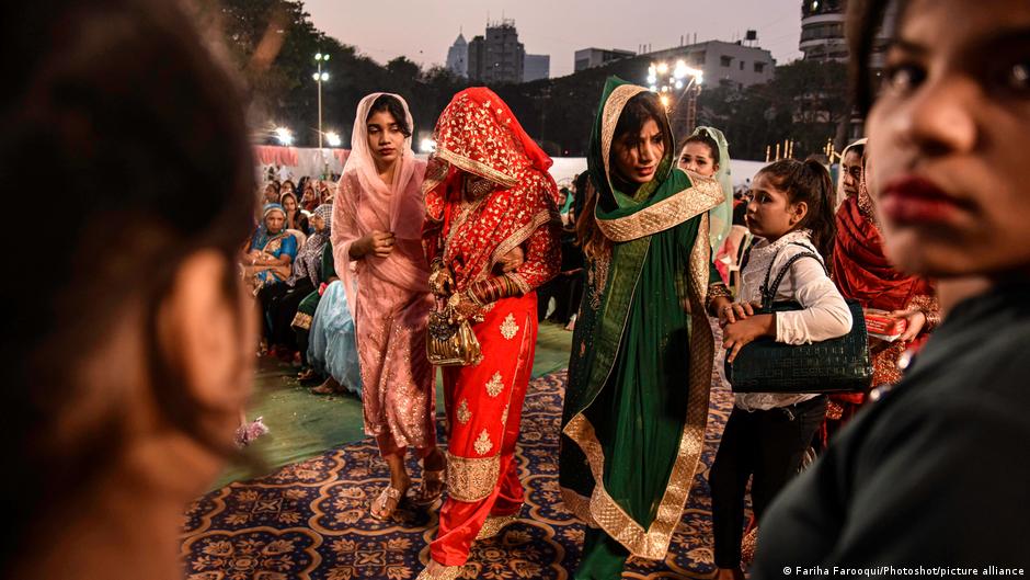अंतर धार्मिक विवाह करने वालों की सुरक्षा एक बड़ी समस्या बन गई है अंतर धार्मिक विवाह करने वालों की सुरक्षा एक बड़ी समस्या बन गई है