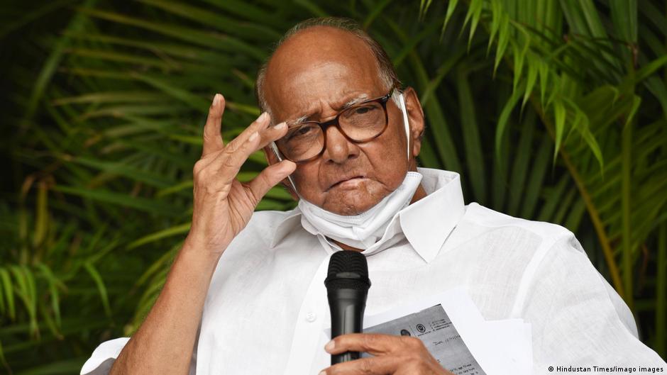 कथित रूप से शरद पवार के खिलाफ फेसबुक पोस्ट डालने के लिए केतकी चितले को गिरफ्तार किया गया कथित रूप से शरद पवार के खिलाफ फेसबुक पोस्ट डालने के लिए केतकी चितले को गिरफ्तार किया गया