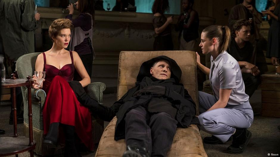 फिल्म क्राइम्स ऑफ द फ्यूचर फिल्म क्राइम्स ऑफ द फ्यूचर