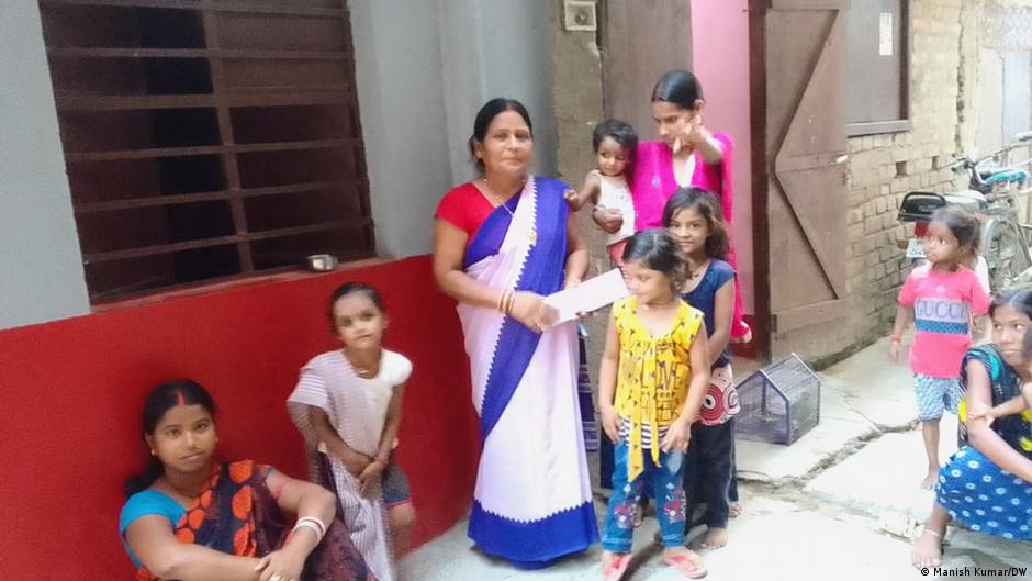 आशा कार्यकर्ताओं के पास जिम्मेदारियां बहुत हैं मगर सुविधायें कम आशा कार्यकर्ताओं के पास जिम्मेदारियां बहुत हैं मगर सुविधायें कम