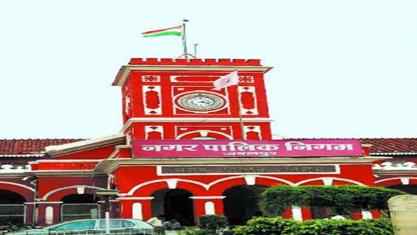 इन महापौर प्रत्याशियों ने छोड़ा चुनावी मैदान 