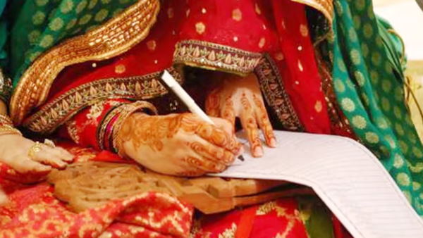 शादी के बाद नोएडा में रह रहे हैं युवक युवती शादी के बाद नोएडा में रह रहे हैं युवक युवती