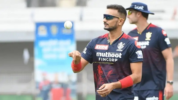 बताया धीमी गेंद का सर्वश्रेष्ठ बाॅलर बताया धीमी गेंद का सर्वश्रेष्ठ बाॅलर