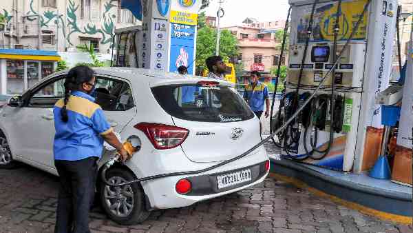पिछले तीन साल में भी पेट्रोल की सबसे ज्यादा बिक्री
