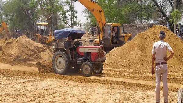 Haryana hisar farmers in the well, NDRF and Army team On rescue operation