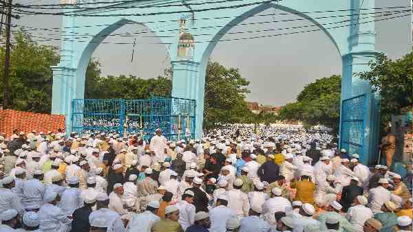 ईदगाह के बगल में थी रस्तोगी परिवार की जमीन ईदगाह के बगल में थी रस्तोगी परिवार की जमीन