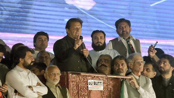 इमरान खान की रैली पर करोड़ों खर्च