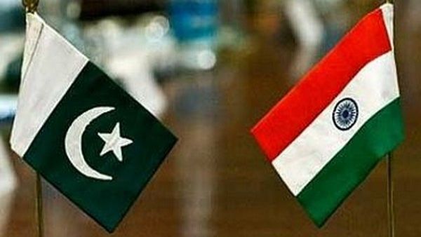 एक दूसरे के संपर्क में विशेष लोग