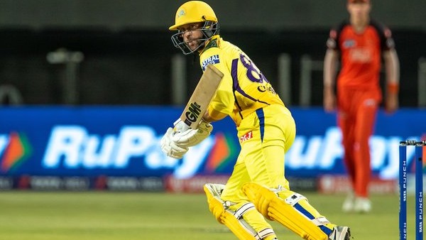 कॉन्वे ने भी ठोंका अर्धशतक