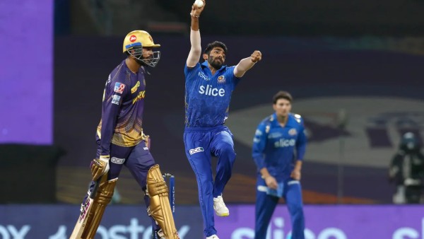 बुमराह की आंधी में कोलकाता के बल्लेबाज उड़े बुमराह की आंधी में कोलकाता के बल्लेबाज उड़े