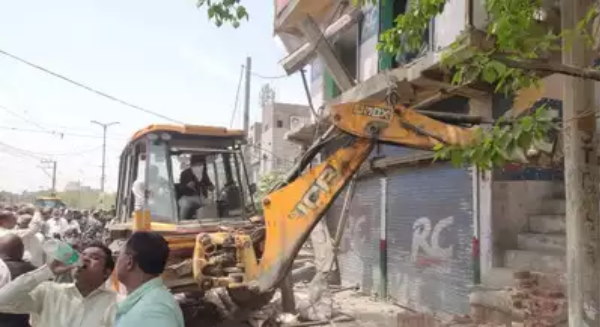 Delhi CM Arvind Kejriwal CM House meeting over the bulldozer action Shaheen Bagh 