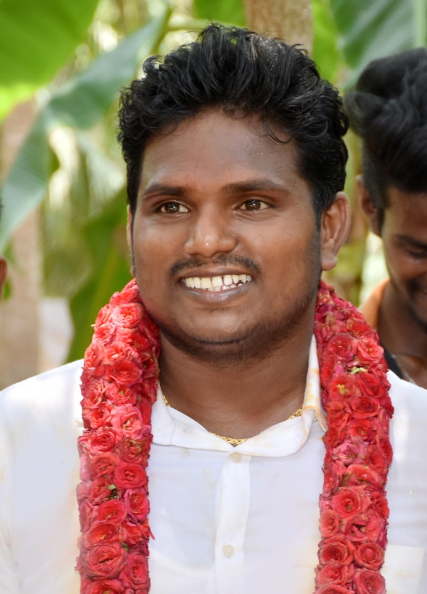 3. एम शिवगुरु प्रभाकर, आईएएस तमिलनाडू (M Sivaguru Prabhakar, IAS Tamil Nadu ) 3. एम शिवगुरु प्रभाकर, आईएएस तमिलनाडू (M Sivaguru Prabhakar, IAS Tamil Nadu )