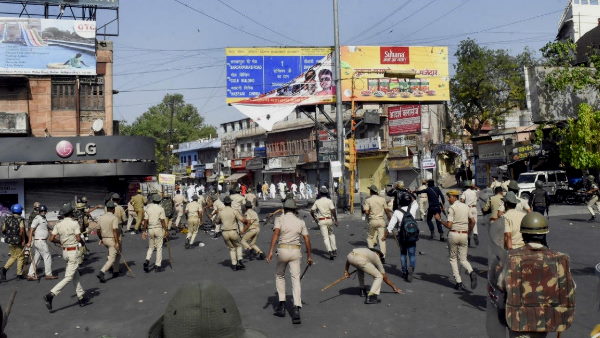 कानून व्यवस्था गड़बड़ा गई