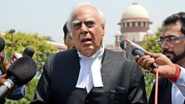 कई बड़े मामलों की कोर्ट में पैरवी की