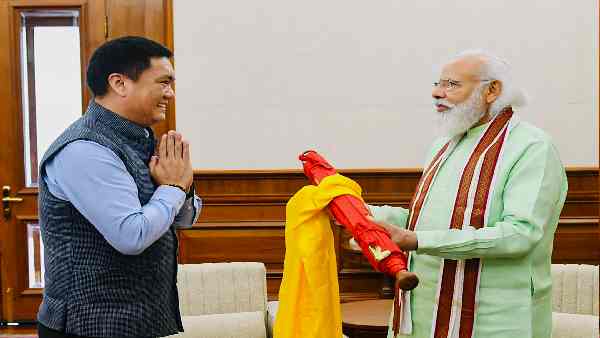 अरुणाचल प्रदेश में पेमा खांडू को सौंपी कुर्सी