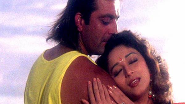 माधुरी दीक्षित ने कब रखा बॉलीवुड में कदम?