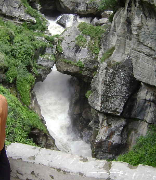 दुनिया का दूसरा सबसे ऊंचा मोटरेबल पास दुनिया का दूसरा सबसे ऊंचा मोटरेबल पास