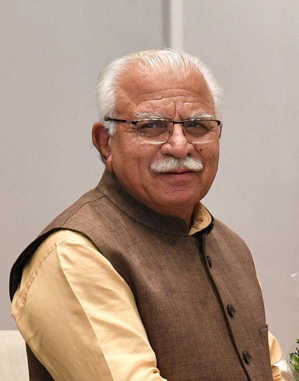 Haryana: CM FLYING RAIDED THE MINING ZONE SEIZED A POKLEN MACHINE 
