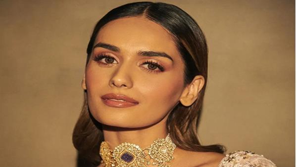 Manushi Chhillar Manushi Chhillar