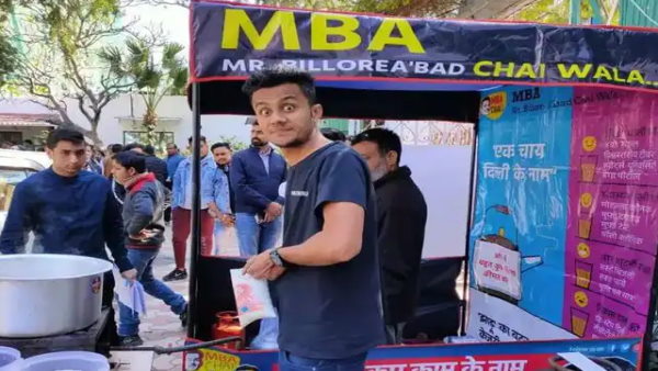 MBA चायवाला प्रफुल्ल बिल्लोर MBA चायवाला प्रफुल्ल बिल्लोर