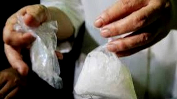 Gujarat DRI caught Rs 500 crore worth Cocaine, Cargo consignment brought was in salt from Iran