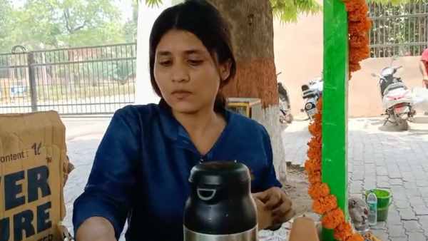 महीने के इतने रुपए कमाती है मोना पटेल