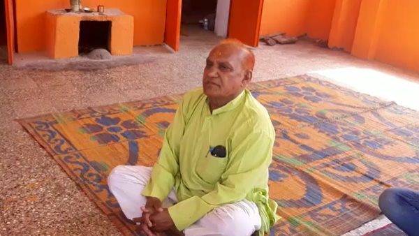 प्रति रविवार लगती है पाठशाला प्रति रविवार लगती है पाठशाला