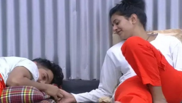 क्या अंजलि ने मुनव्वर के लिए दबा ली अपनी फीलिंग?