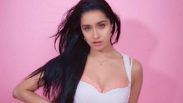 मैसी हेयर में खूबसूरत लग रहीं श्रद्धा मैसी हेयर में खूबसूरत लग रहीं श्रद्धा