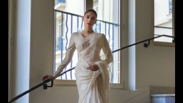 साड़ी में खूबसूरत दिखीं एक्ट्रेस साड़ी में खूबसूरत दिखीं एक्ट्रेस