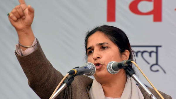 एक नजर सियासी करियर पर 