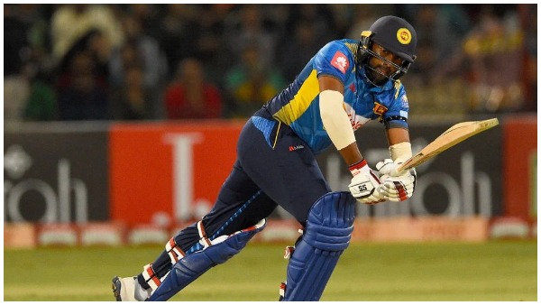 शतकीय पारी में लगाए 9 छक्के