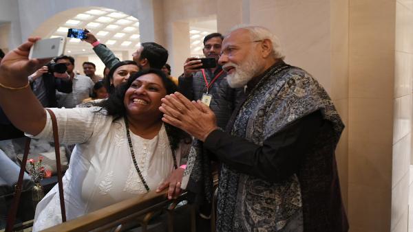 कमेडिन की बच्चे के पिता ने की खिंचाई कमेडिन की बच्चे के पिता ने की खिंचाई