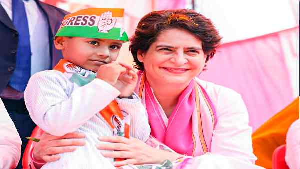 यूपी में कांग्रेस को जिंदा करने के लिए प्रियंका ने सुझाए तीन विकल्प