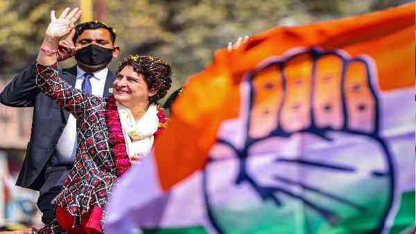 इस महीने सोनिया ले सकती हैं बड़ा फैसला