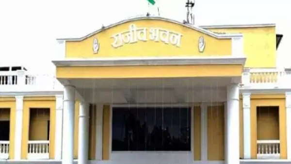 गिरीश,अजय,किरणमयी,वाणी और अनीता भी दौड़ में शामिल गिरीश,अजय,किरणमयी,वाणी और अनीता भी दौड़ में शामिल