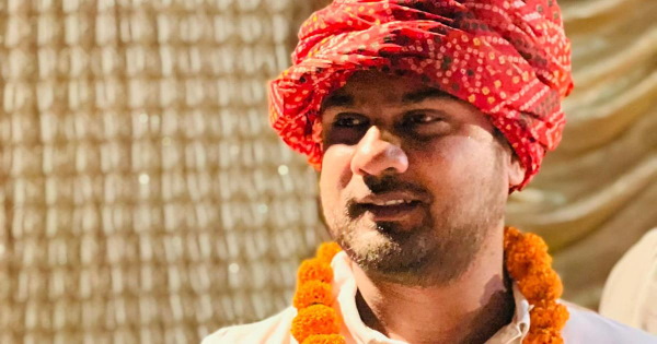 हनीमून की कहकर मनाली ले गया