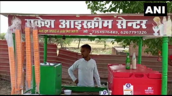  साल 2015 से 2019 तक क्रिकेट खेला