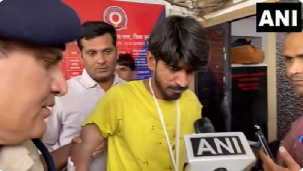 पुलिस ने कहा- एकतरफा प्रेम विवाद था