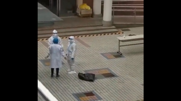 जिम्मेदार अधिकारियों को लगी फटकार जिम्मेदार अधिकारियों को लगी फटकार