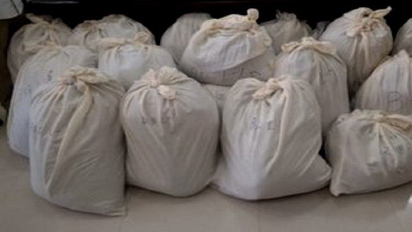 Gujarat DRI caught Rs 500 crore worth Cocaine, Cargo consignment brought was in salt from Iran