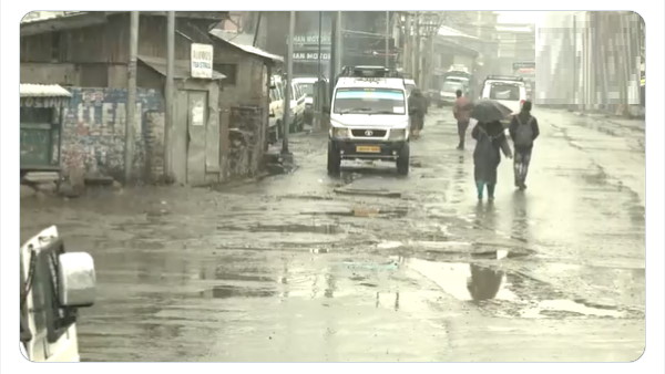 Photos: fresh snowfall at Himachal Pradeshs Higher reaches of Dhauladhar range, Know todays weather, IMD update Photos: fresh snowfall at Himachal Pradeshs Higher reaches of Dhauladhar range, Know todays weather, IMD update