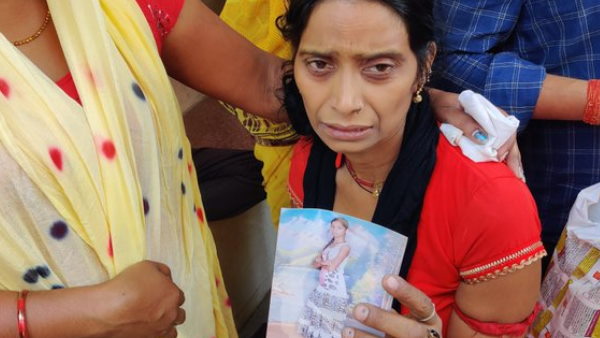 सोनम फैक्ट्री में एक साल से काम कर रही थी सोनम फैक्ट्री में एक साल से काम कर रही थी