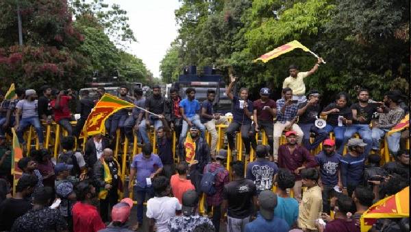 मानवीय संकट पर पहला ध्यान