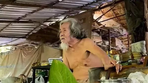 पुलिस से महिला ने की थी शिकायत