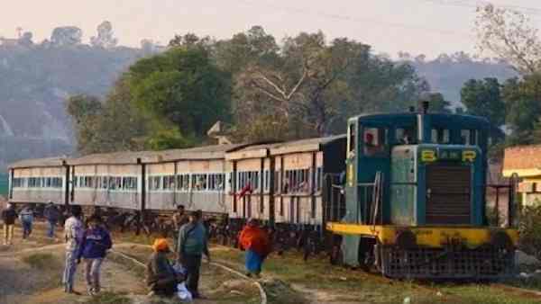 इस वजह से अबतक फ्री है यह रेल सेवा