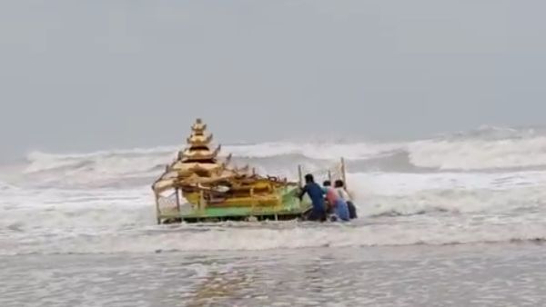 रथ पर अलग अलग विचार