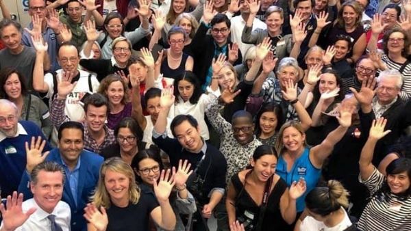 अमेरिका में तेजी से बढ़ रहे एशियाई