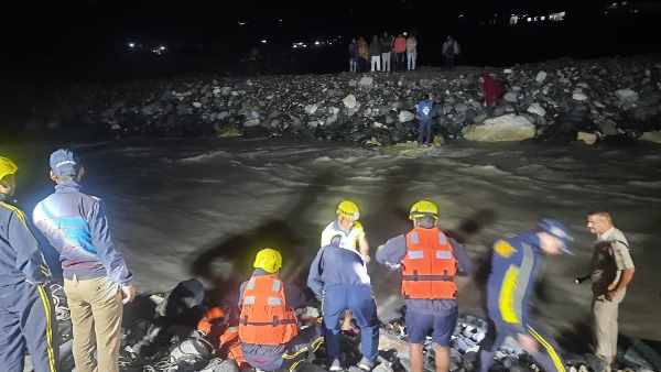 बचे हुए लोगों ने साझा किए अनुभव