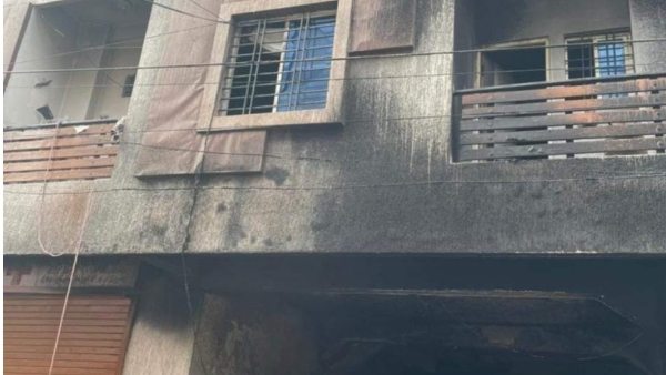 कैमरा और बिजली के मीटर के साथ छेड़छाड़ 